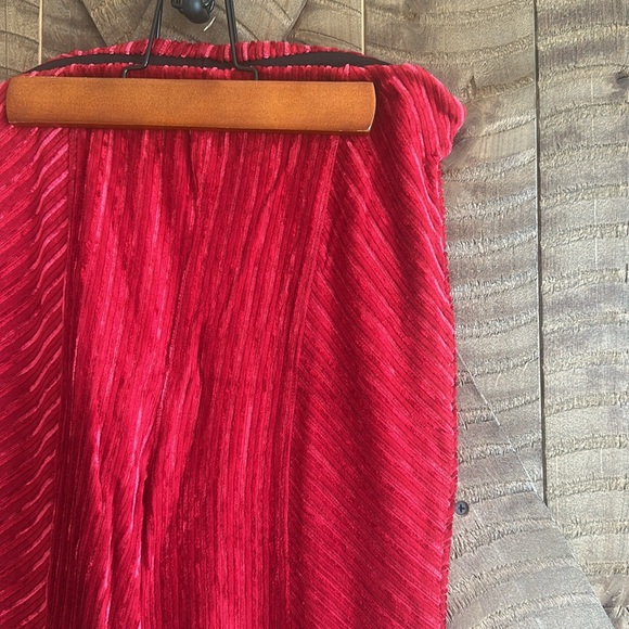 Free people Slim Pull On Velvet in Red size Small - Picture 4 of 5